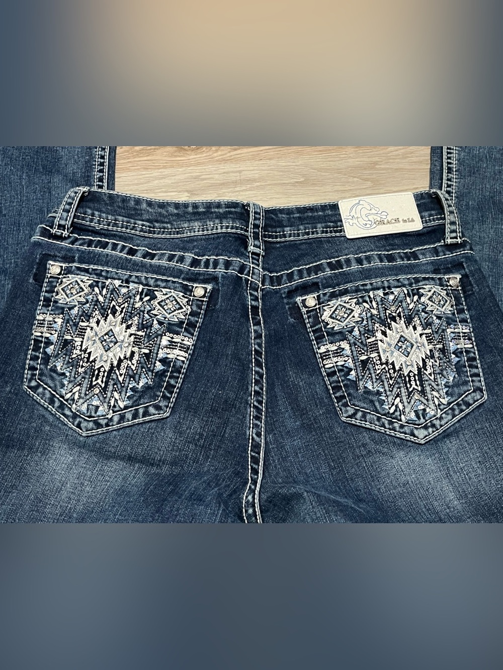 Grace in LA Dark Blue Sz 30 Bootcut Jeans with Embroidered Pocket Detail 32x32